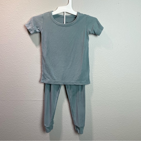 Little sleepies ribbed pajamas 12-18 months - Picture 1 of 3